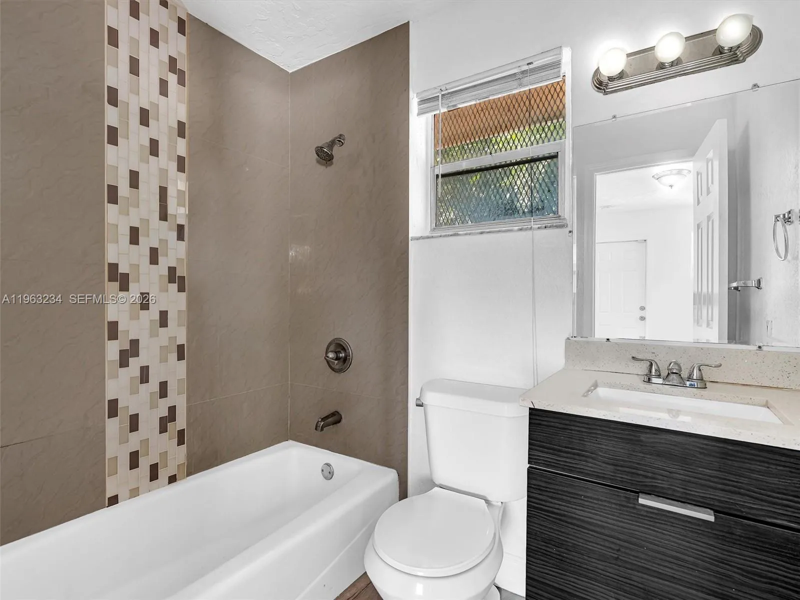 2512 Nw 9th Pl, Fort Lauderdale, Florida 33311, Fort Lauderdale, Florida 33311, ,Residential Income,For Sale,2512 Nw 9th Pl, Fort Lauderdale, Florida 33311,A11963234