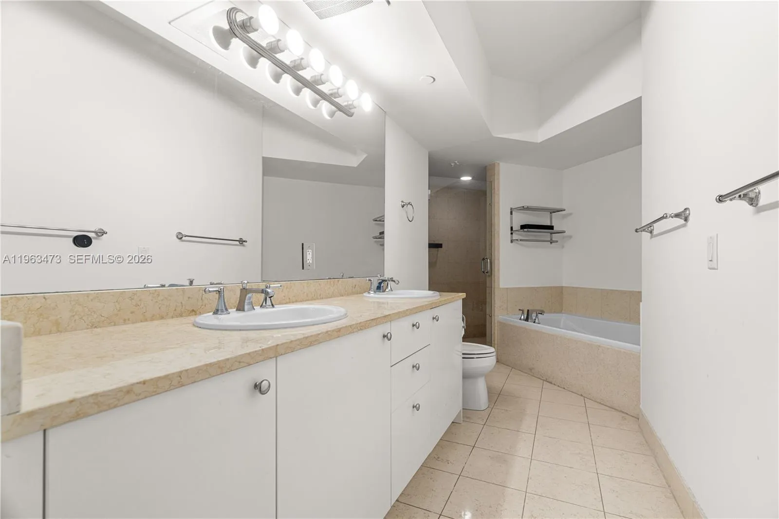 20000 E Country Club Dr 716, Aventura, Florida 331, Aventura, Florida 33180, 3 Bedrooms Bedrooms, ,3 BathroomsBathrooms,Residential,For Sale,20000 E Country Club Dr 716, Aventura, Florida 331,A11963473