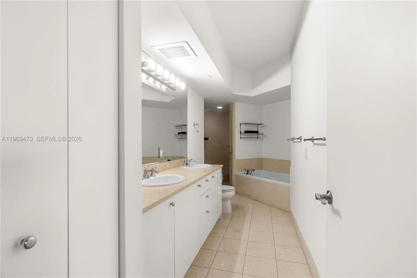 20000 E Country Club Dr 716, Aventura, Florida 331, Aventura, Florida 33180, 3 Bedrooms Bedrooms, ,3 BathroomsBathrooms,Residential,For Sale,20000 E Country Club Dr 716, Aventura, Florida 331,A11963473