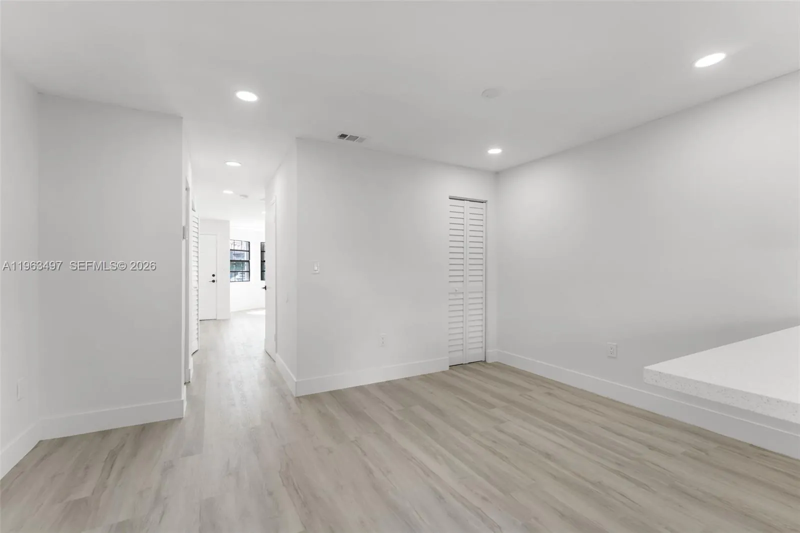 15430 Sw 74th Cir Ct 506, Miami, Florida 33193, Miami, Florida 33193, 2 Bedrooms Bedrooms, ,2 BathroomsBathrooms,Residential,For Sale,15430 Sw 74th Cir Ct 506, Miami, Florida 33193,A11963497