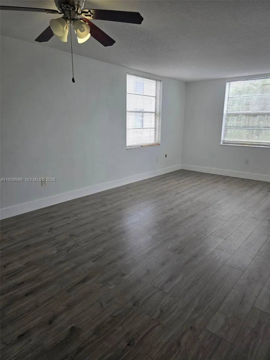 5755 W 20th Ave 312, Hialeah, Florida 33012, Hialeah, Florida 33012, 2 Bedrooms Bedrooms, ,2 BathroomsBathrooms,Residential Lease,For Rent,5755 W 20th Ave 312, Hialeah, Florida 33012,A11959999