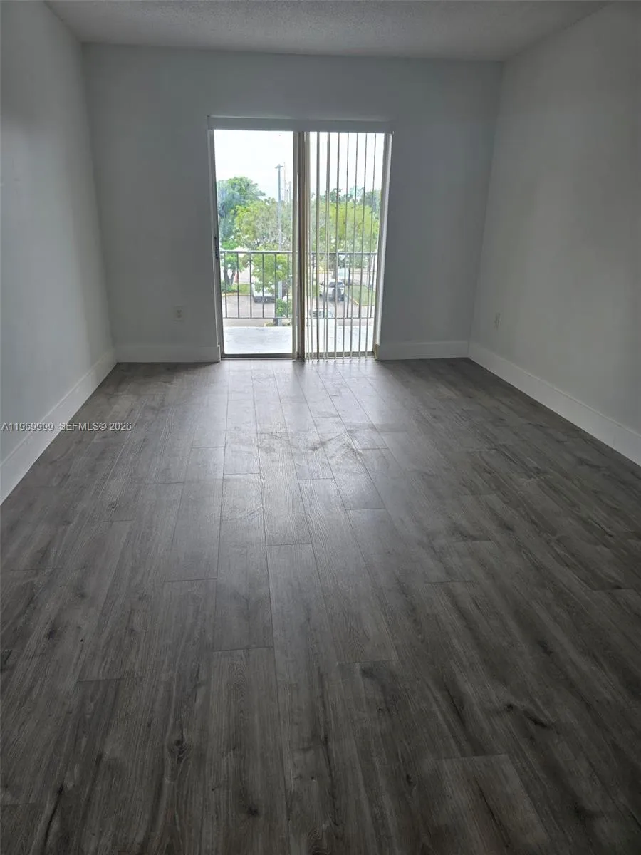 5755 W 20th Ave 312, Hialeah, Florida 33012, Hialeah, Florida 33012, 2 Bedrooms Bedrooms, ,2 BathroomsBathrooms,Residential Lease,For Rent,5755 W 20th Ave 312, Hialeah, Florida 33012,A11959999