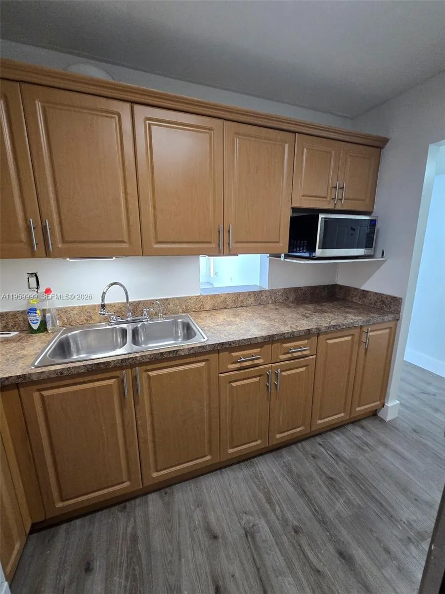 5755 W 20th Ave 312, Hialeah, Florida 33012, Hialeah, Florida 33012, 2 Bedrooms Bedrooms, ,2 BathroomsBathrooms,Residential Lease,For Rent,5755 W 20th Ave 312, Hialeah, Florida 33012,A11959999