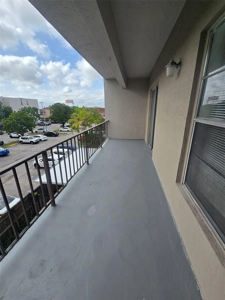 5755 W 20th Ave 312, Hialeah, Florida 33012, Hialeah, Florida 33012, 2 Bedrooms Bedrooms, ,2 BathroomsBathrooms,Residential Lease,For Rent,5755 W 20th Ave 312, Hialeah, Florida 33012,A11959999
