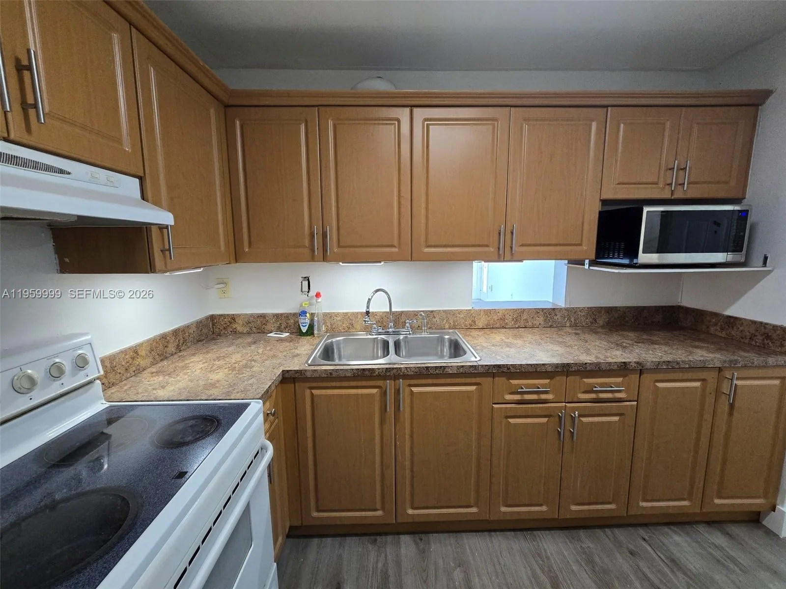 5755 W 20th Ave 312, Hialeah, Florida 33012, Hialeah, Florida 33012, 2 Bedrooms Bedrooms, ,2 BathroomsBathrooms,Residential Lease,For Rent,5755 W 20th Ave 312, Hialeah, Florida 33012,A11959999
