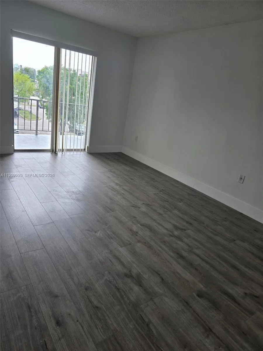 5755 W 20th Ave 312, Hialeah, Florida 33012, Hialeah, Florida 33012, 2 Bedrooms Bedrooms, ,2 BathroomsBathrooms,Residential Lease,For Rent,5755 W 20th Ave 312, Hialeah, Florida 33012,A11959999