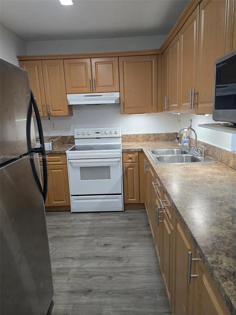 5755 W 20th Ave 312, Hialeah, Florida 33012, Hialeah, Florida 33012, 2 Bedrooms Bedrooms, ,2 BathroomsBathrooms,Residential Lease,For Rent,5755 W 20th Ave 312, Hialeah, Florida 33012,A11959999