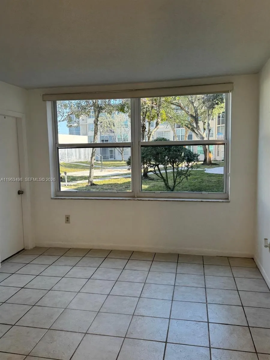 1401 Ne 191st St D108, Miami, Florida 33179, Miami, Florida 33179, 1 Bedroom Bedrooms, ,1 BathroomBathrooms,Residential,For Sale,1401 Ne 191st St D108, Miami, Florida 33179,A11963498