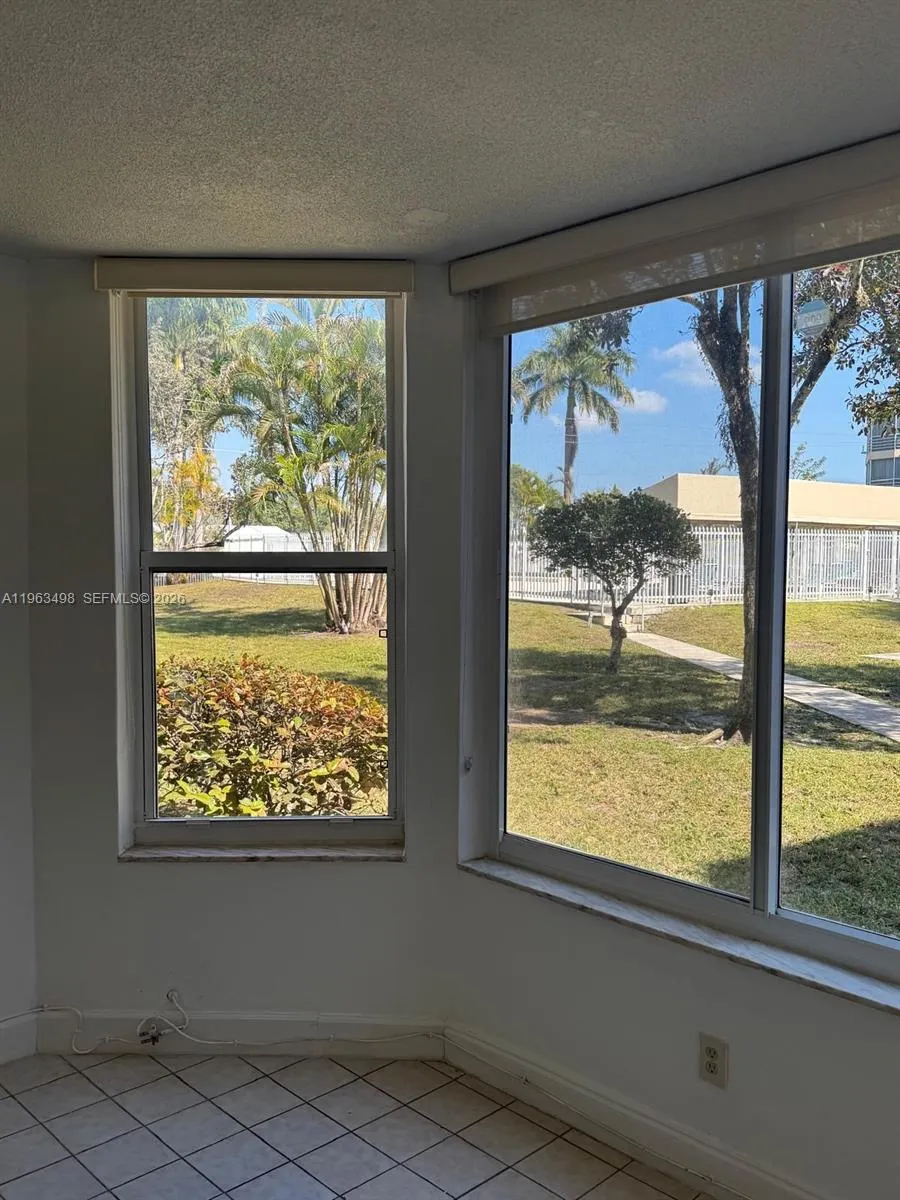 1401 Ne 191st St D108, Miami, Florida 33179, Miami, Florida 33179, 1 Bedroom Bedrooms, ,1 BathroomBathrooms,Residential,For Sale,1401 Ne 191st St D108, Miami, Florida 33179,A11963498