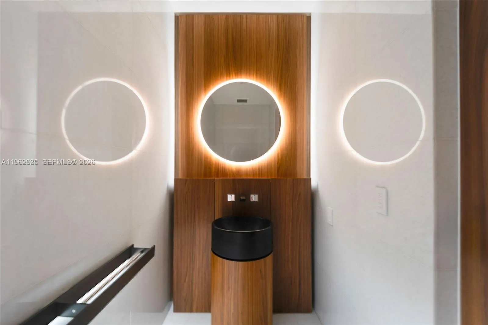 5 Grove Isle Dr. M401, Coconut Grove, Florida 3313, Coconut Grove, Florida 33133, 4 Bedrooms Bedrooms, ,4 BathroomsBathrooms,Residential,For Sale,5 Grove Isle Dr. M401, Coconut Grove, Florida 3313,A11962935