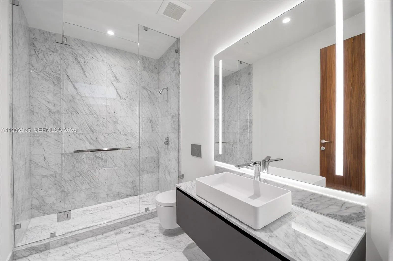 5 Grove Isle Dr. M401, Coconut Grove, Florida 3313, Coconut Grove, Florida 33133, 4 Bedrooms Bedrooms, ,4 BathroomsBathrooms,Residential,For Sale,5 Grove Isle Dr. M401, Coconut Grove, Florida 3313,A11962935