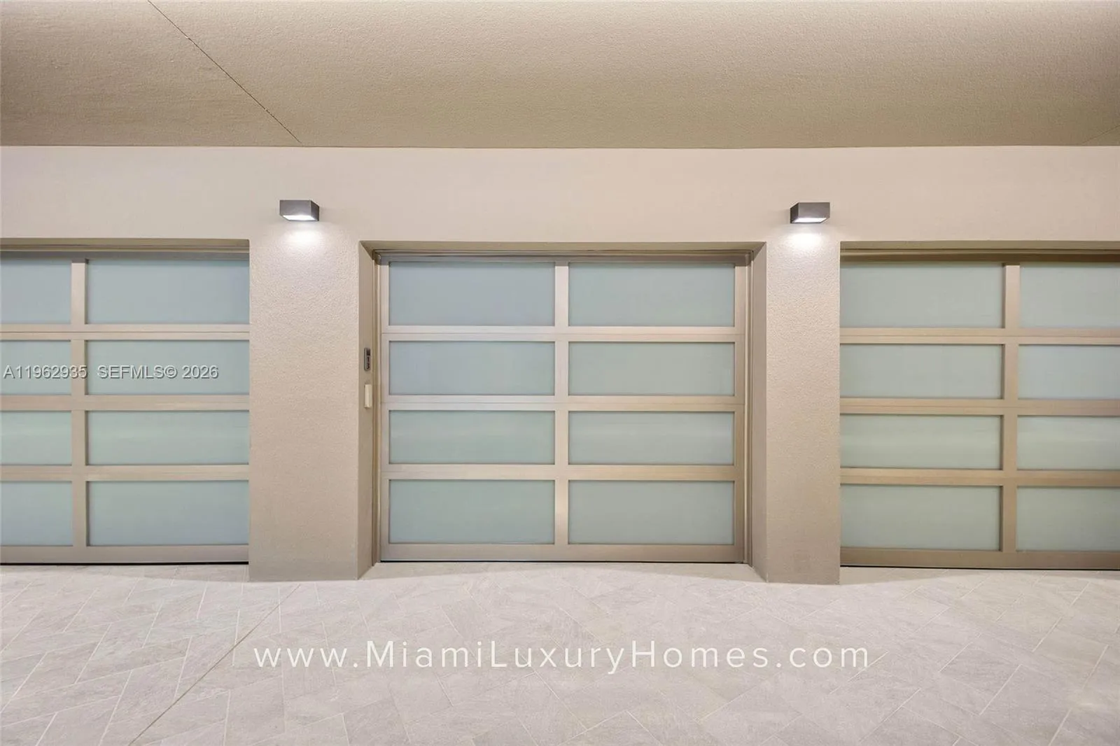 5 Grove Isle Dr. M401, Coconut Grove, Florida 3313, Coconut Grove, Florida 33133, 4 Bedrooms Bedrooms, ,4 BathroomsBathrooms,Residential,For Sale,5 Grove Isle Dr. M401, Coconut Grove, Florida 3313,A11962935