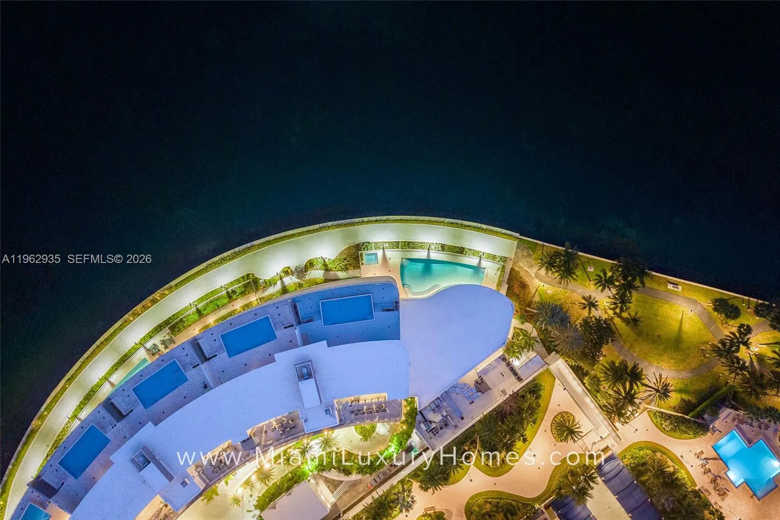 5 Grove Isle Dr. M401, Coconut Grove, Florida 3313, Coconut Grove, Florida 33133, 4 Bedrooms Bedrooms, ,4 BathroomsBathrooms,Residential,For Sale,5 Grove Isle Dr. M401, Coconut Grove, Florida 3313,A11962935