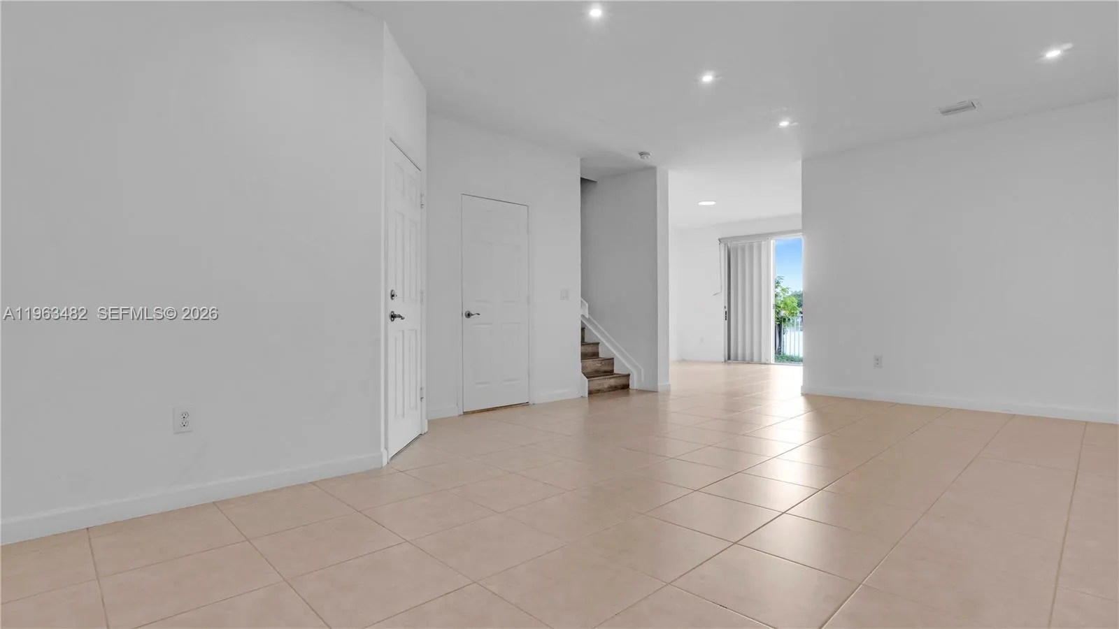 8678 Nw 113th Ct, Doral, Florida 33178, Doral, Florida 33178, 3 Bedrooms Bedrooms, ,2 BathroomsBathrooms,Residential,For Sale,8678 Nw 113th Ct, Doral, Florida 33178,A11963482