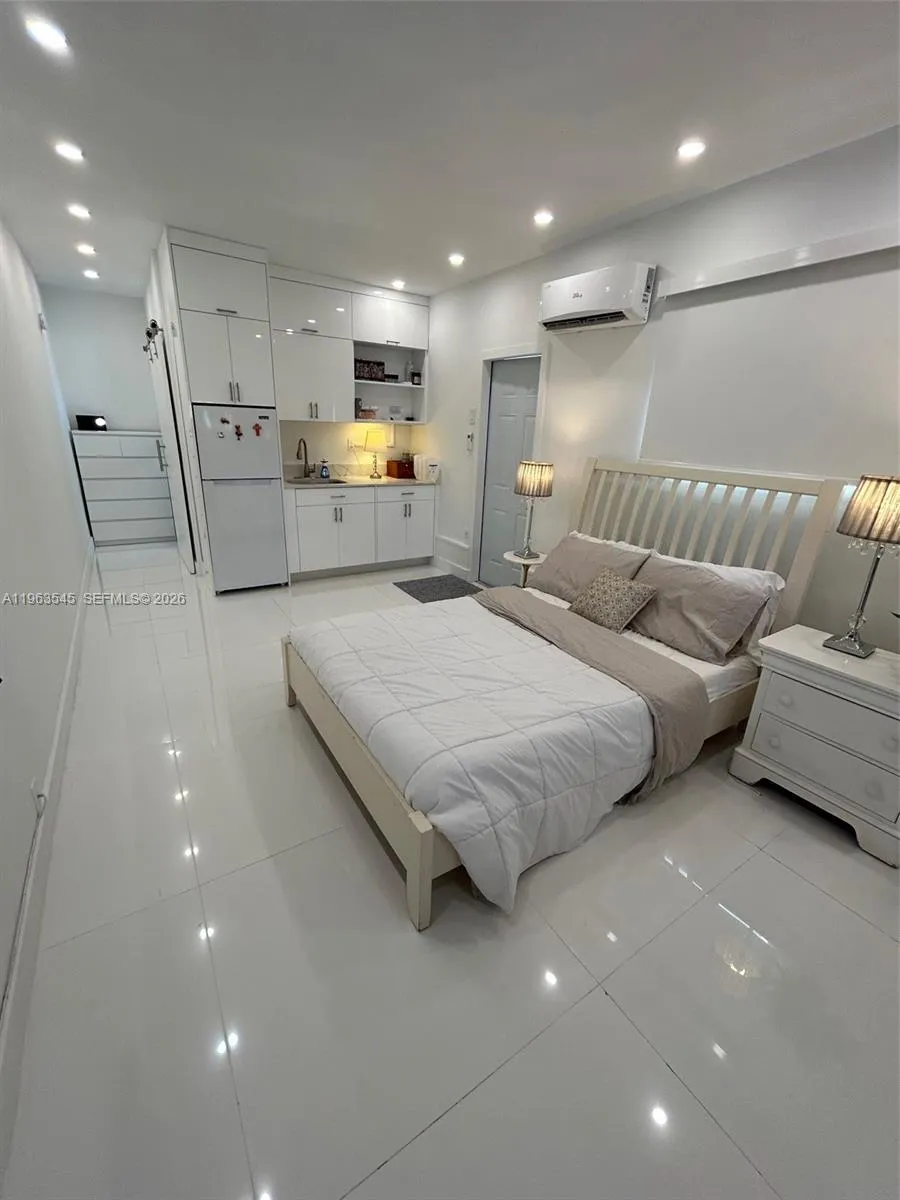 8000 Sw 19th St, Miami, Florida 33155, Miami, Florida 33155, 1 Bedroom Bedrooms, ,1 BathroomBathrooms,Residential Lease,For Rent,8000 Sw 19th St, Miami, Florida 33155,A11963545