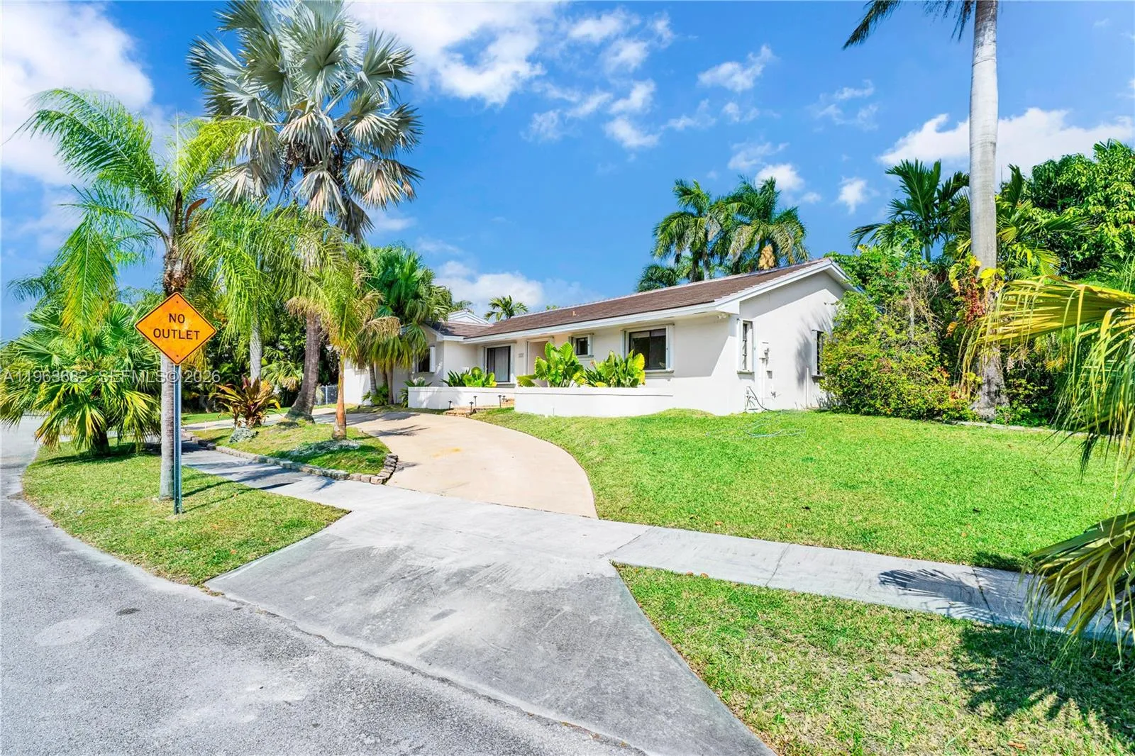 21405 Sw 97th Pl, Cutler Bay, Florida 33189, Cutler Bay, Florida 33189, 5 Bedrooms Bedrooms, ,3 BathroomsBathrooms,Residential,For Sale,21405 Sw 97th Pl, Cutler Bay, Florida 33189,A11963682