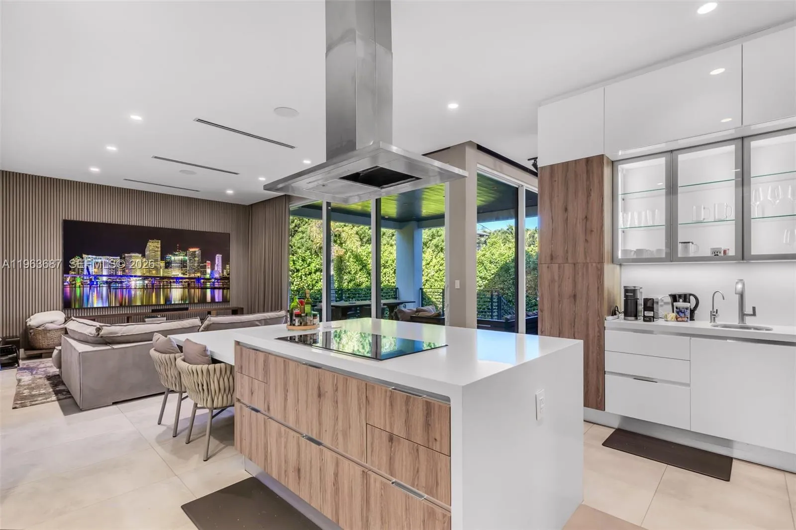 285 W Mashta Dr, Key Biscayne, Florida 33149, Key Biscayne, Florida 33149, 6 Bedrooms Bedrooms, ,6 BathroomsBathrooms,Residential Lease,For Rent,285 W Mashta Dr, Key Biscayne, Florida 33149,A11963687