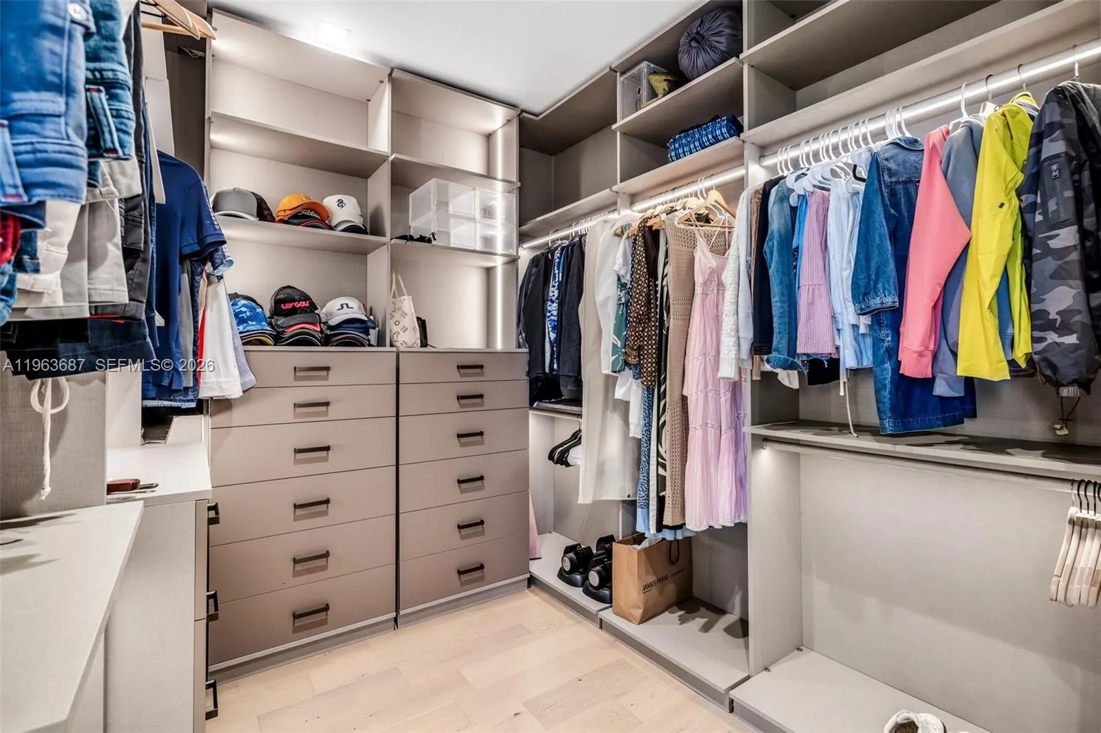 285 W Mashta Dr, Key Biscayne, Florida 33149, Key Biscayne, Florida 33149, 6 Bedrooms Bedrooms, ,6 BathroomsBathrooms,Residential Lease,For Rent,285 W Mashta Dr, Key Biscayne, Florida 33149,A11963687