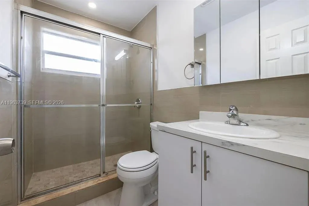1555 Nw 34th St 1555, Miami, Florida 33142, Miami, Florida 33142, 3 Bedrooms Bedrooms, ,2 BathroomsBathrooms,Residential Lease,For Rent,1555 Nw 34th St 1555, Miami, Florida 33142,A11963739