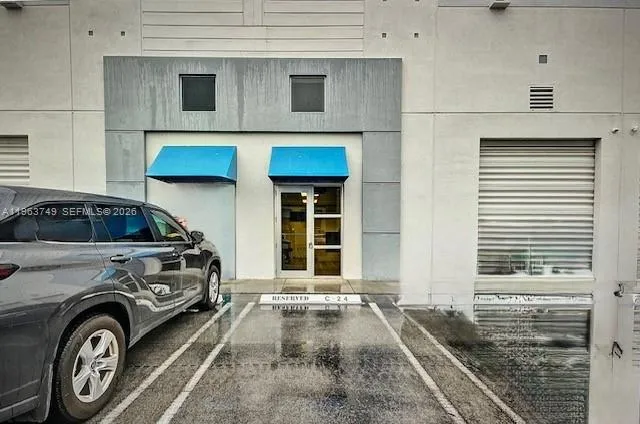 2365 Nw 70th Ave C24, Miami, Florida 33122, Miami, Florida 33122, ,Commercial Lease,For Rent,2365 Nw 70th Ave C24, Miami, Florida 33122,A11963749