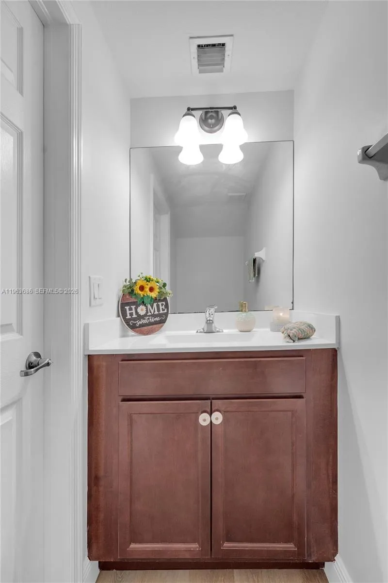 1/2 bath downstairs