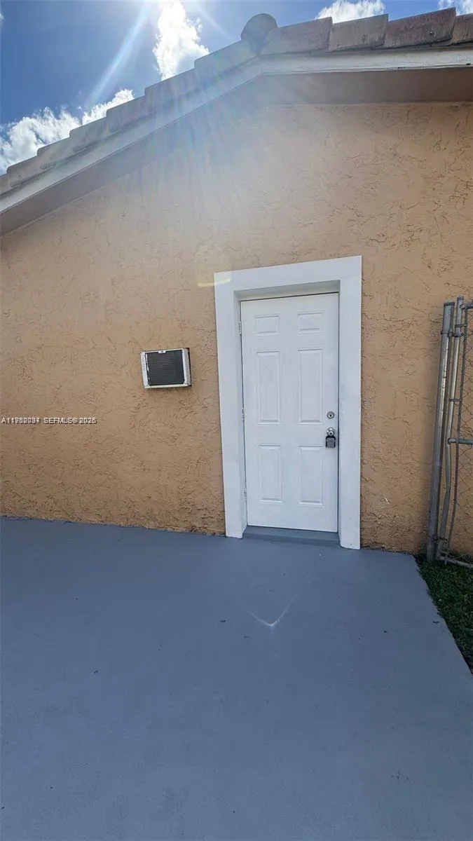 17200 Nw 51st Pl C, Miami Gardens, Florida 33055, Miami Gardens, Florida 33055, 1 Bedroom Bedrooms, ,1 BathroomBathrooms,Residential Lease,For Rent,17200 Nw 51st Pl C, Miami Gardens, Florida 33055,A11962094