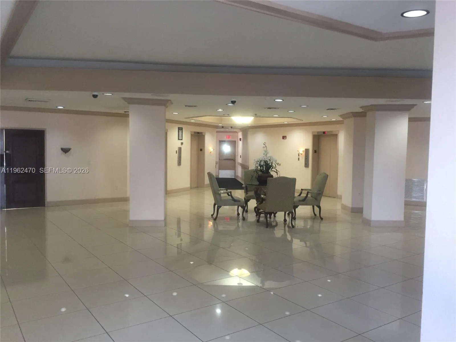 1300 Ne Miami Gardens Dr 804e, Miami, Florida 3317, Miami, Florida 33179, 1 Bedroom Bedrooms, ,1 BathroomBathrooms,Residential,For Sale,1300 Ne Miami Gardens Dr 804e, Miami, Florida 3317,A11962470