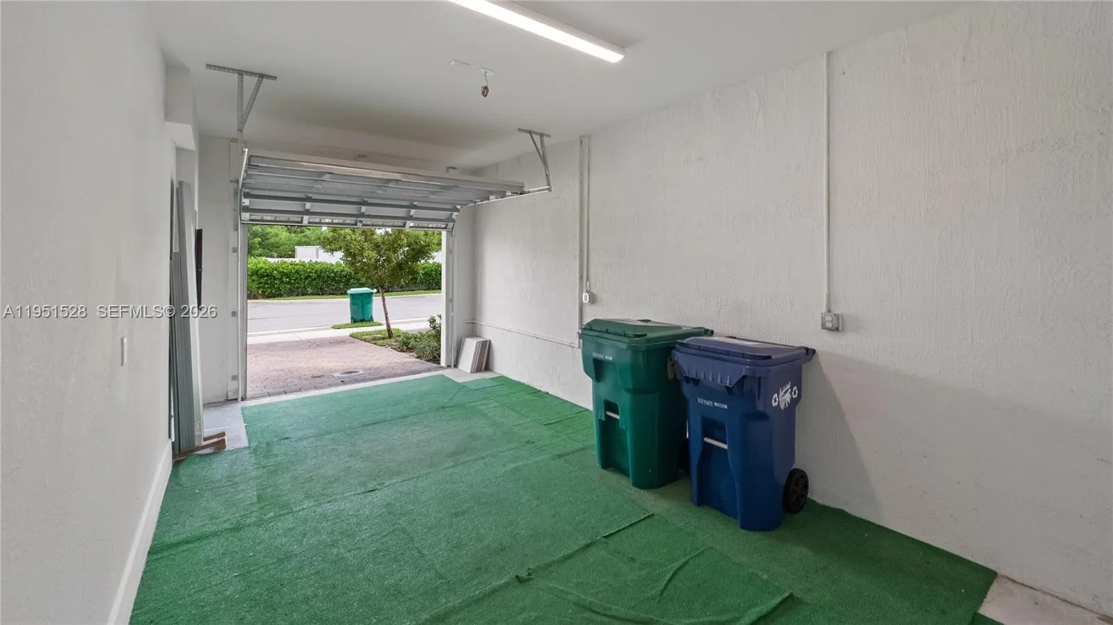 5544 Nw 27th Pl, Lauderhill, Florida 33313, Lauderhill, Florida 33313, 3 Bedrooms Bedrooms, ,2 BathroomsBathrooms,Residential,For Sale,5544 Nw 27th Pl, Lauderhill, Florida 33313,A11951528