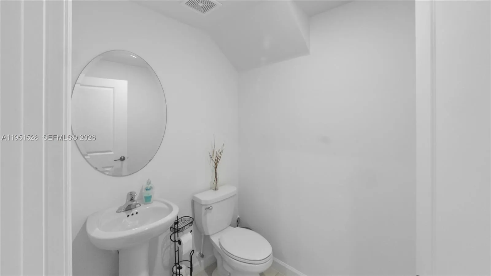 5544 Nw 27th Pl, Lauderhill, Florida 33313, Lauderhill, Florida 33313, 3 Bedrooms Bedrooms, ,2 BathroomsBathrooms,Residential,For Sale,5544 Nw 27th Pl, Lauderhill, Florida 33313,A11951528
