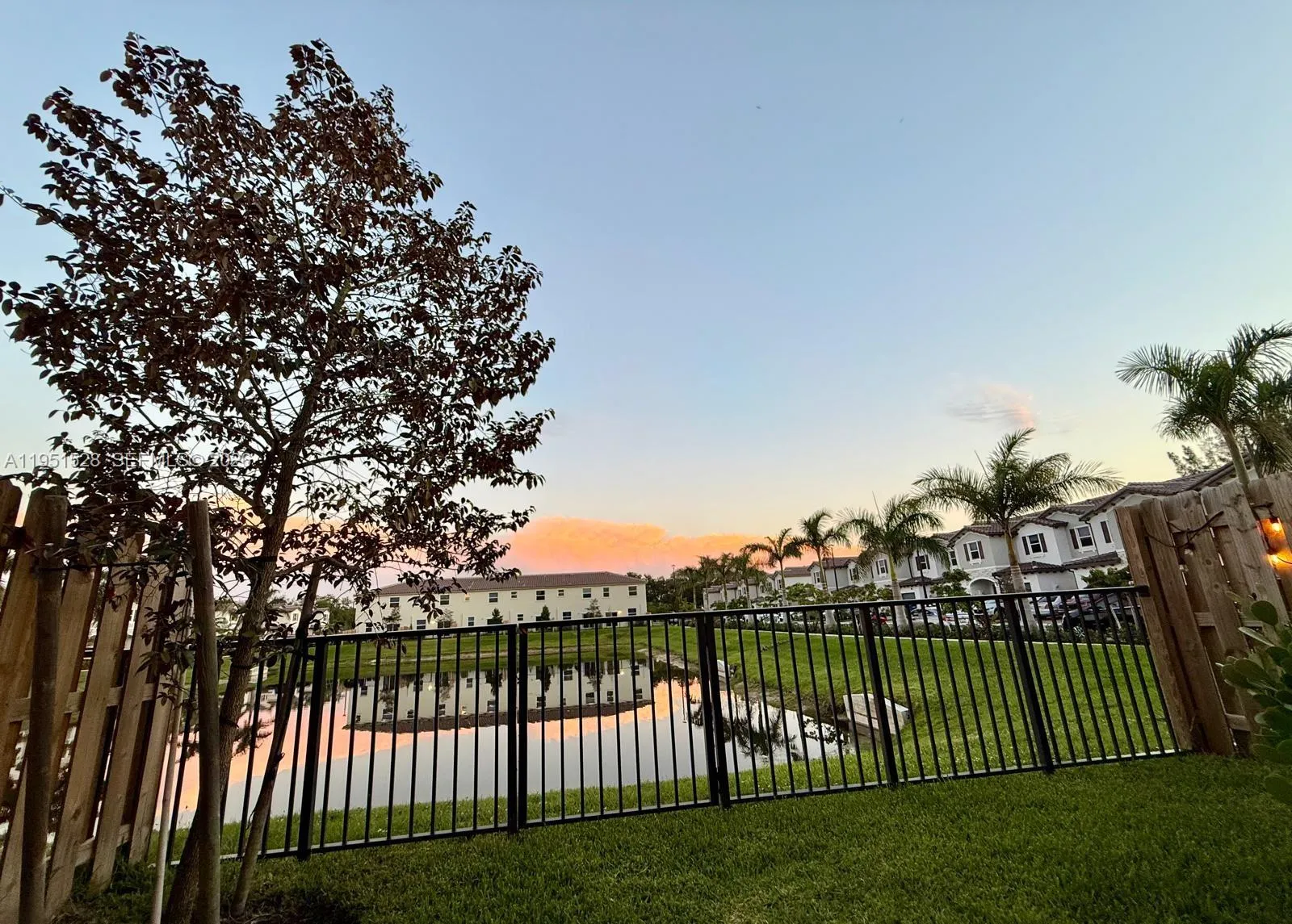 5544 Nw 27th Pl, Lauderhill, Florida 33313, Lauderhill, Florida 33313, 3 Bedrooms Bedrooms, ,2 BathroomsBathrooms,Residential,For Sale,5544 Nw 27th Pl, Lauderhill, Florida 33313,A11951528