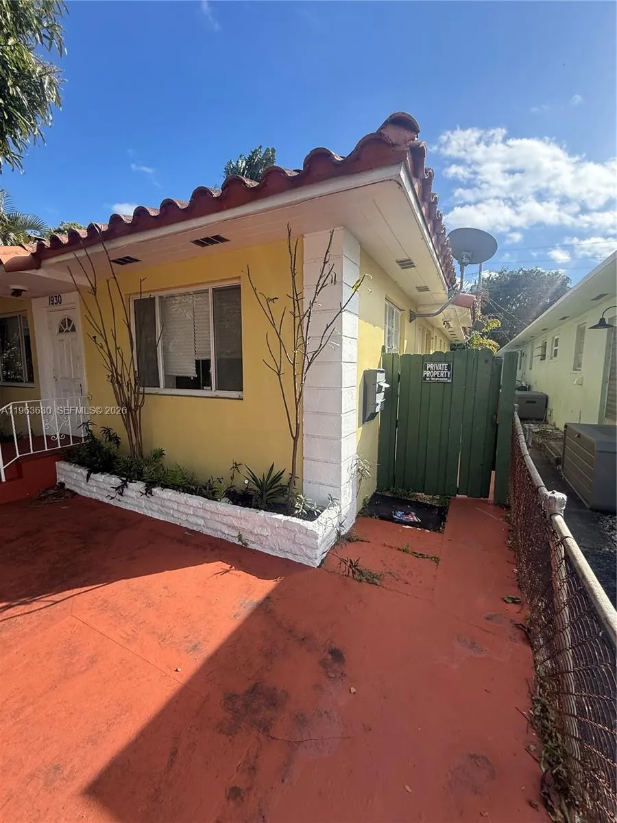 1930 Pierce St, Hollywood, Florida 33020, Hollywood, Florida 33020, 4 Bedrooms Bedrooms, ,4 BathroomsBathrooms,Residential,For Sale,1930 Pierce St, Hollywood, Florida 33020,A11963630