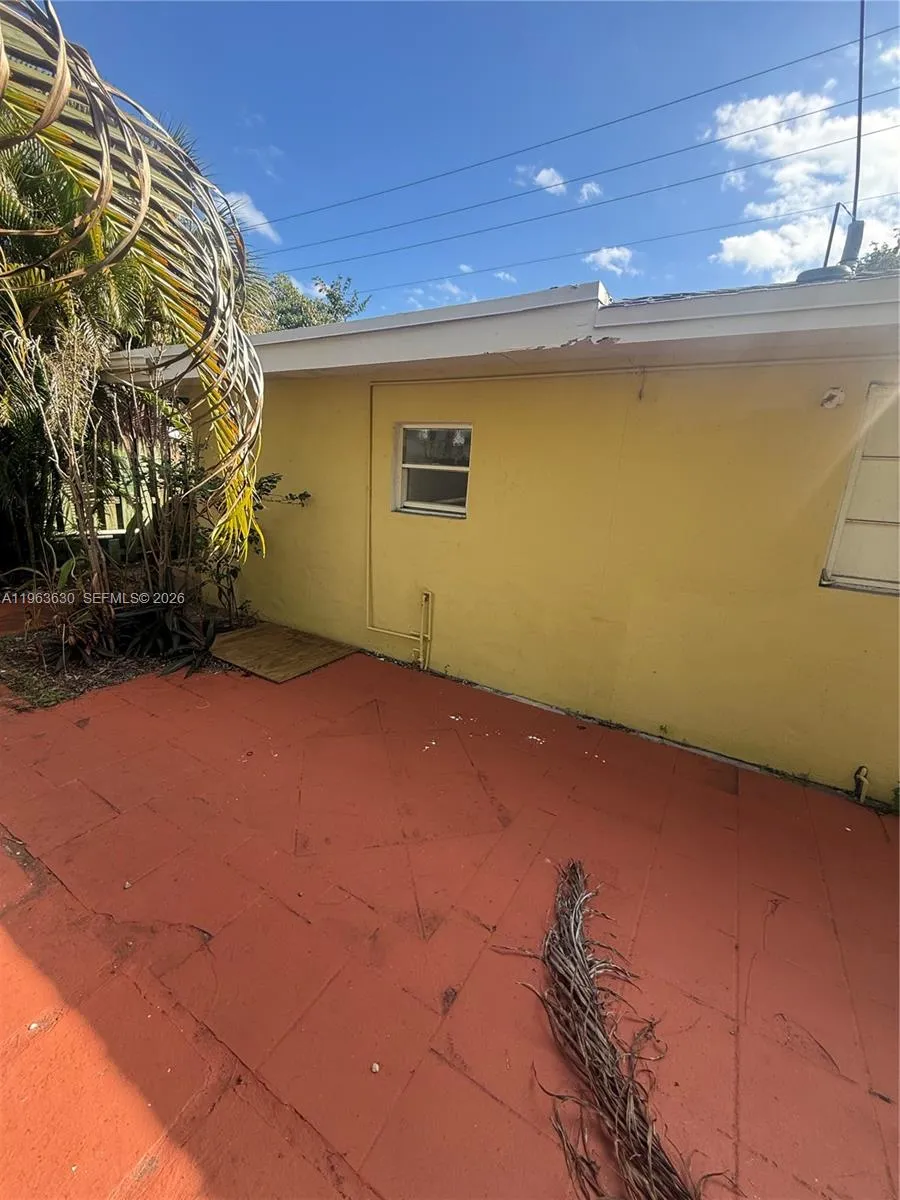 1930 Pierce St, Hollywood, Florida 33020, Hollywood, Florida 33020, 4 Bedrooms Bedrooms, ,4 BathroomsBathrooms,Residential,For Sale,1930 Pierce St, Hollywood, Florida 33020,A11963630