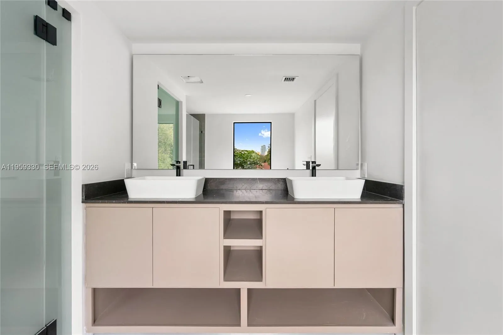 1431 Sw 20th St, Miami, Florida 33145, Miami, Florida 33145, 3 Bedrooms Bedrooms, ,3 BathroomsBathrooms,Residential,For Sale,1431 Sw 20th St, Miami, Florida 33145,A11959330