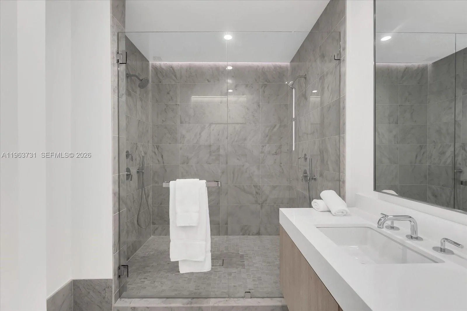 9201 E Bay Harbor Dr 701, Bay Harbor Islands, Flor, Bay Harbor Islands, Florida 33154, 4 Bedrooms Bedrooms, ,4 BathroomsBathrooms,Residential,For Sale,9201 E Bay Harbor Dr 701, Bay Harbor Islands, Flor,A11963731