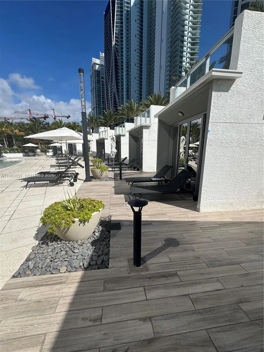 851 Ne 1st Ave 7, Miami, Florida 33132, Miami, Florida 33132, 1 Bedroom Bedrooms, ,1 BathroomBathrooms,Residential,For Sale,851 Ne 1st Ave 7, Miami, Florida 33132,A11963651