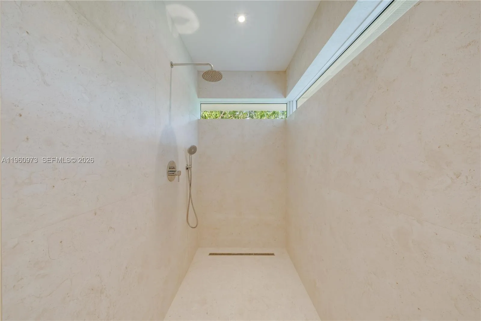 Primary Bedroom En-suite