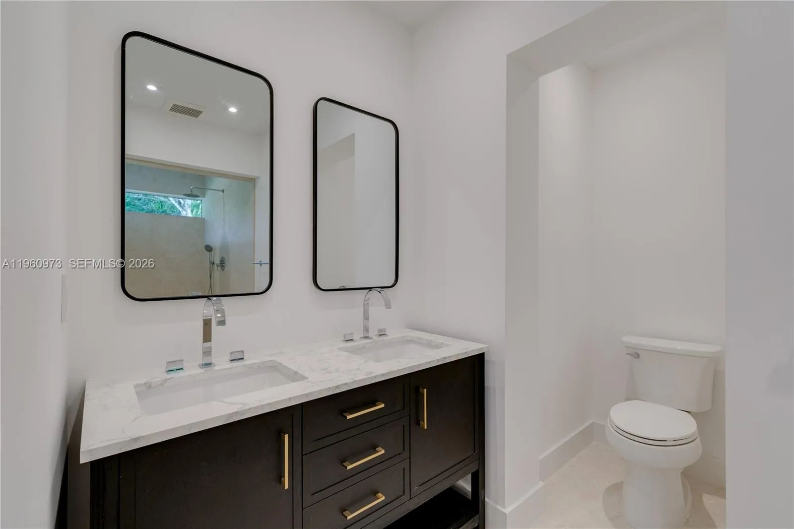 Primary Bedroom En-suite