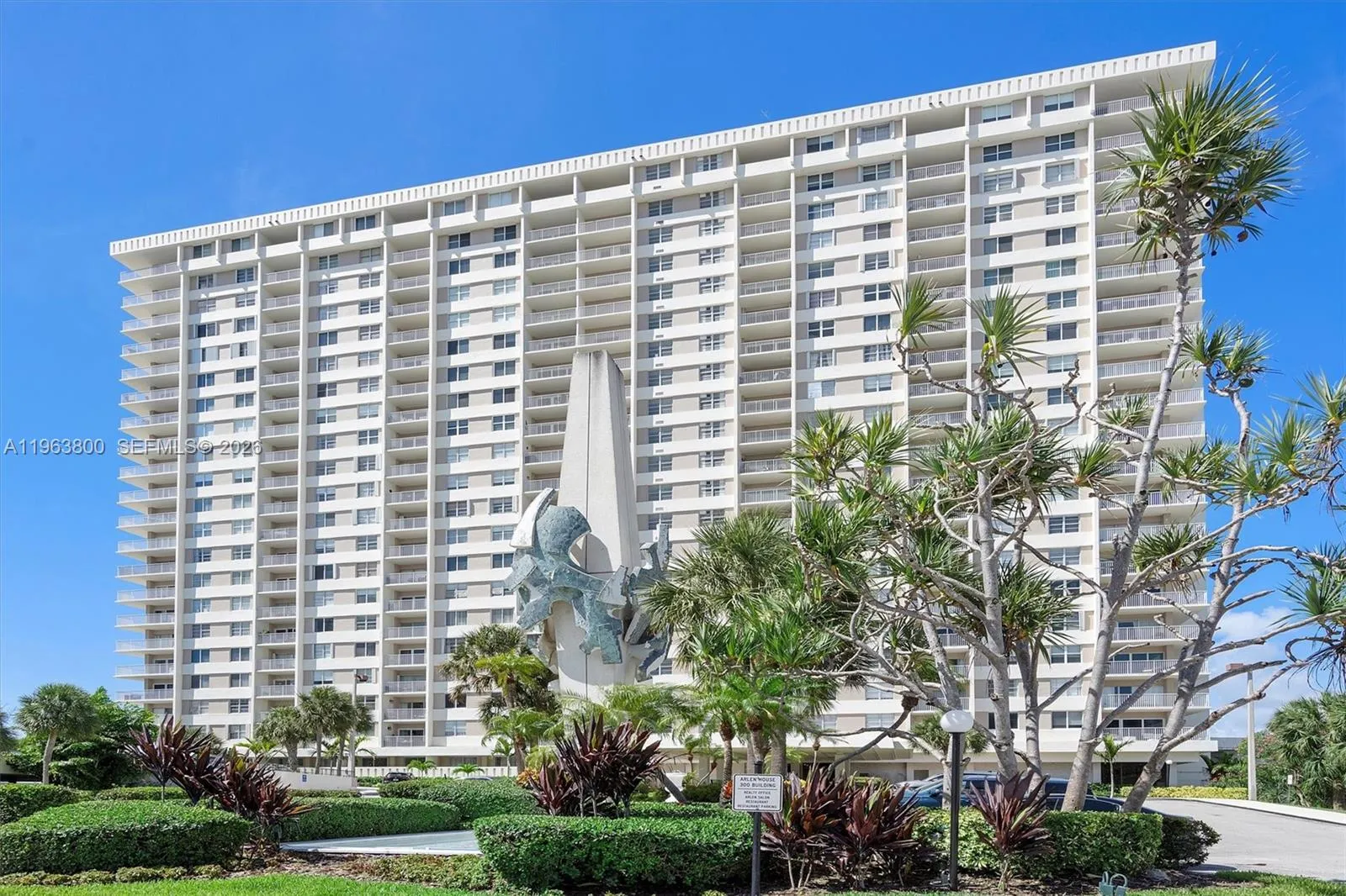 300 Bayview Dr 1908, Sunny Isles Beach, Florida 33, Sunny Isles Beach, Florida 33160, 2 Bedrooms Bedrooms, ,2 BathroomsBathrooms,Residential Lease,For Rent,300 Bayview Dr 1908, Sunny Isles Beach, Florida 33,A11963800
