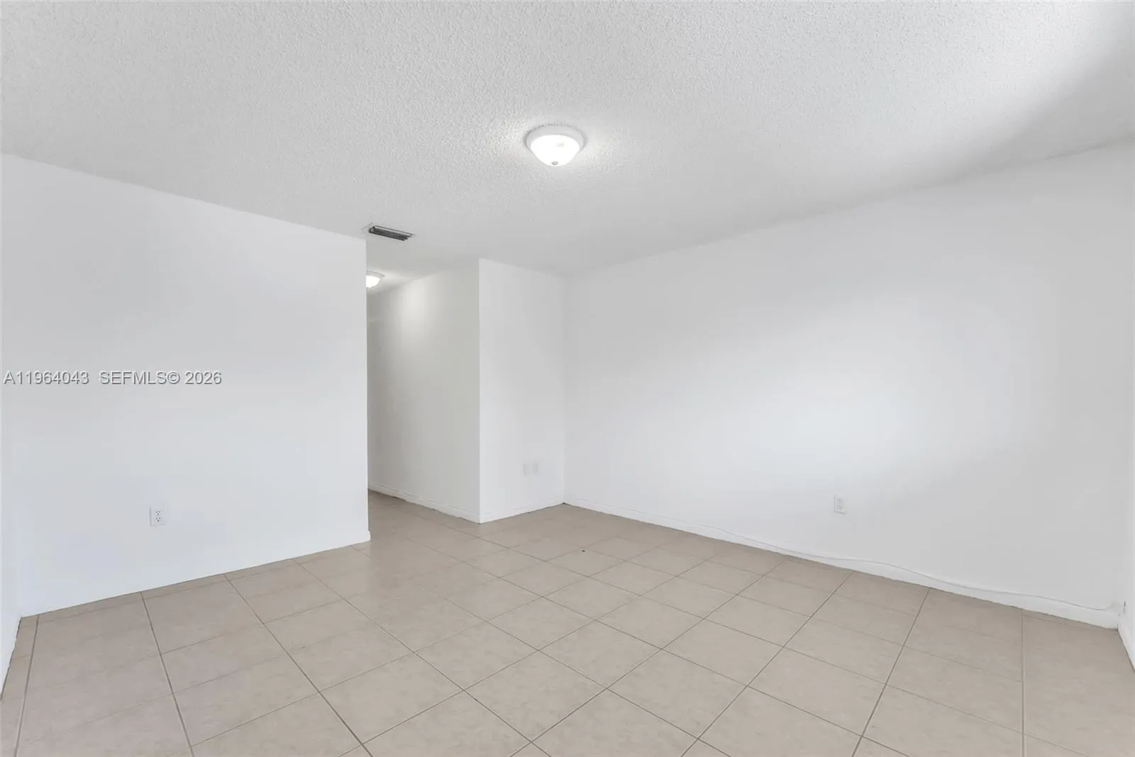 240 W 68th St 207, Hialeah, Florida 33014, Hialeah, Florida 33014, 2 Bedrooms Bedrooms, ,1 BathroomBathrooms,Residential,For Sale,240 W 68th St 207, Hialeah, Florida 33014,A11964043