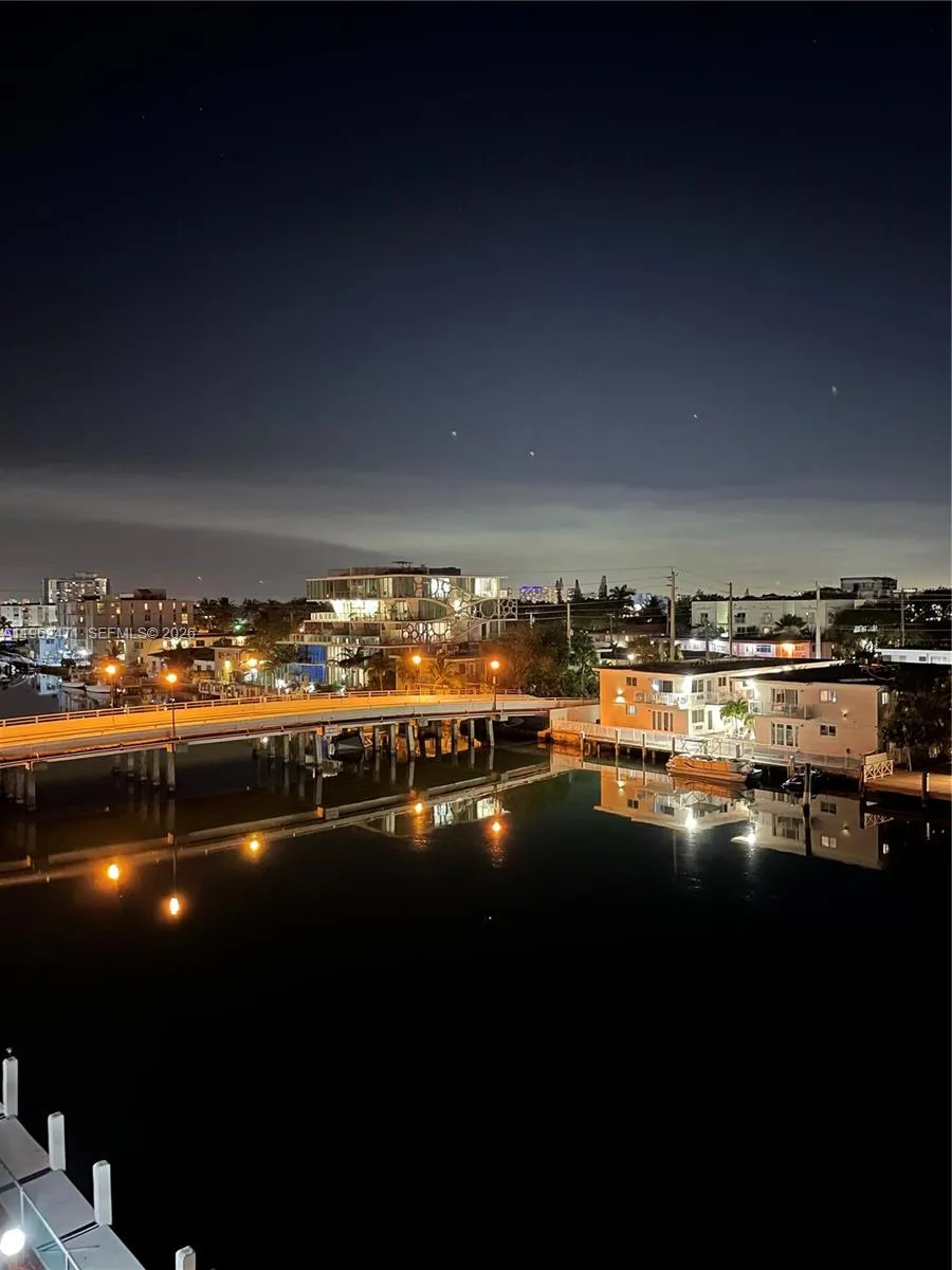 8530 Byron Ave 505, Miami Beach, Florida 33141, Miami Beach, Florida 33141, 2 Bedrooms Bedrooms, ,2 BathroomsBathrooms,Residential,For Sale,8530 Byron Ave 505, Miami Beach, Florida 33141,A11962471