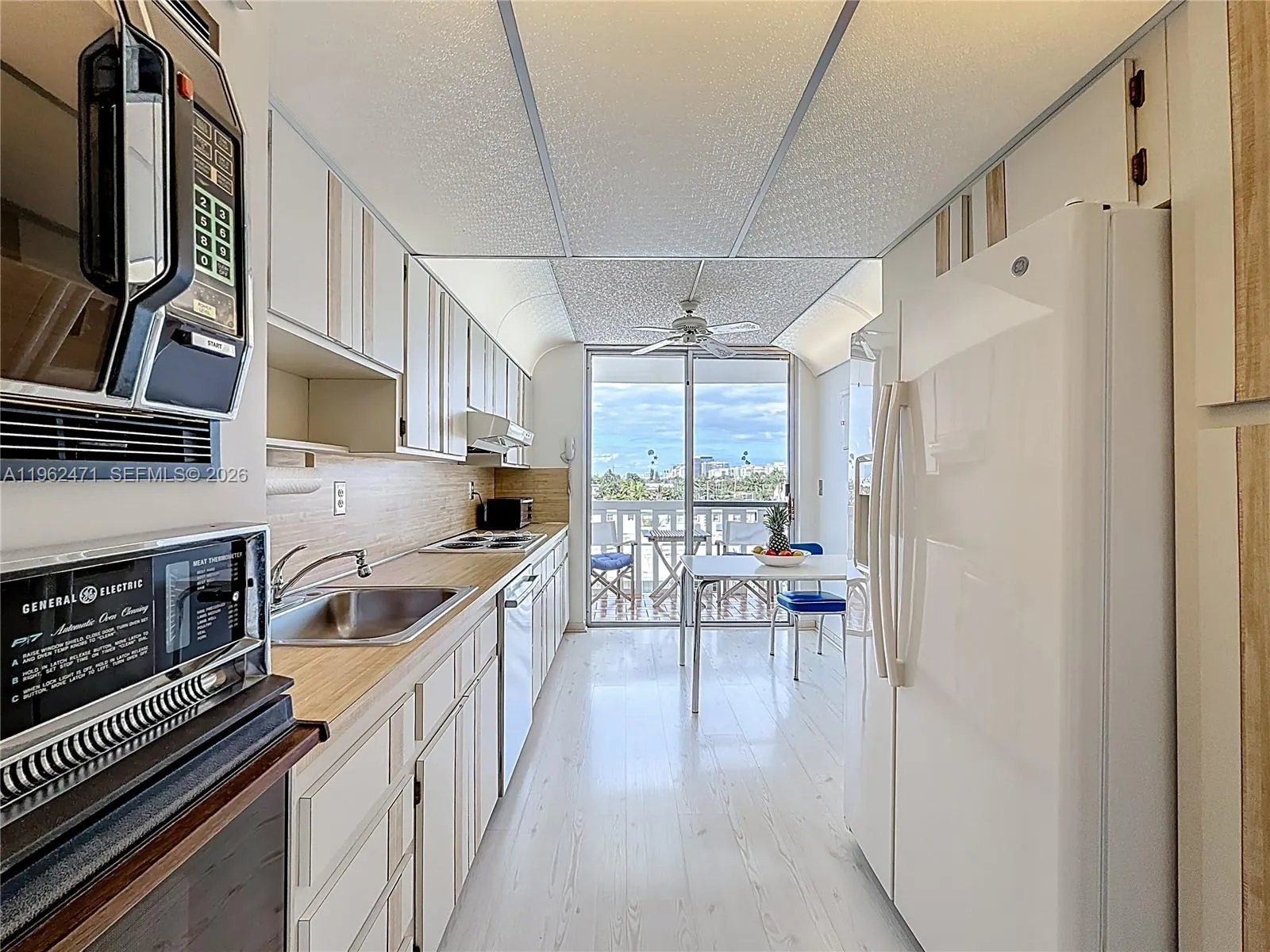 8530 Byron Ave 505, Miami Beach, Florida 33141, Miami Beach, Florida 33141, 2 Bedrooms Bedrooms, ,2 BathroomsBathrooms,Residential,For Sale,8530 Byron Ave 505, Miami Beach, Florida 33141,A11962471