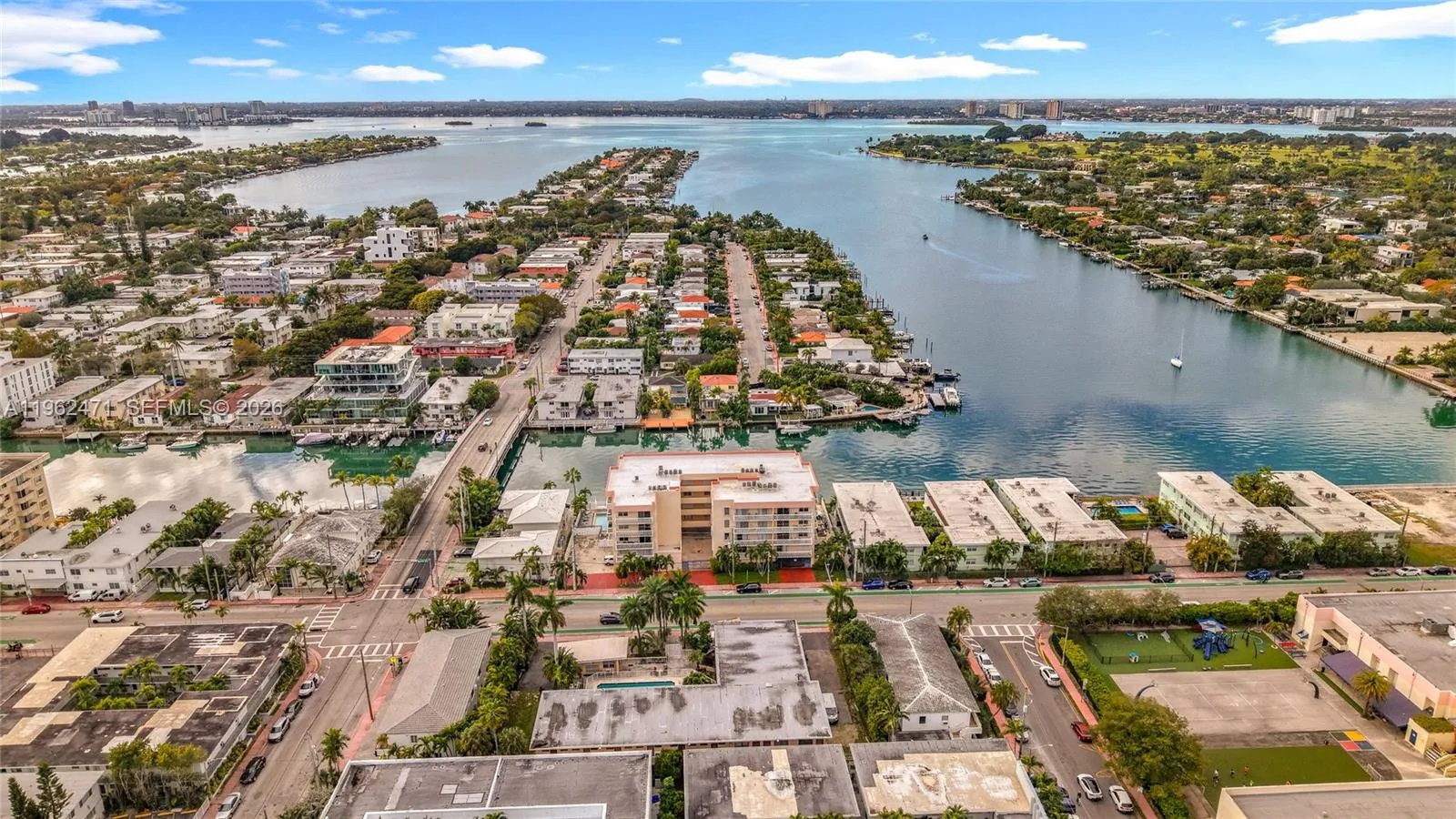 8530 Byron Ave 505, Miami Beach, Florida 33141, Miami Beach, Florida 33141, 2 Bedrooms Bedrooms, ,2 BathroomsBathrooms,Residential,For Sale,8530 Byron Ave 505, Miami Beach, Florida 33141,A11962471