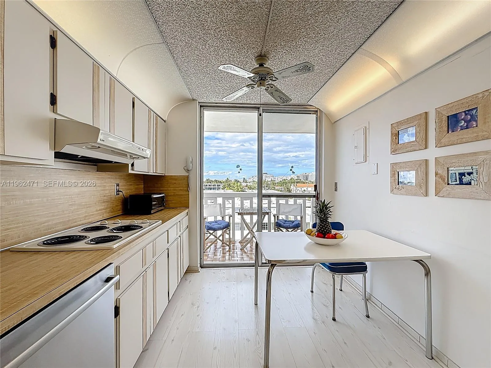 8530 Byron Ave 505, Miami Beach, Florida 33141, Miami Beach, Florida 33141, 2 Bedrooms Bedrooms, ,2 BathroomsBathrooms,Residential,For Sale,8530 Byron Ave 505, Miami Beach, Florida 33141,A11962471