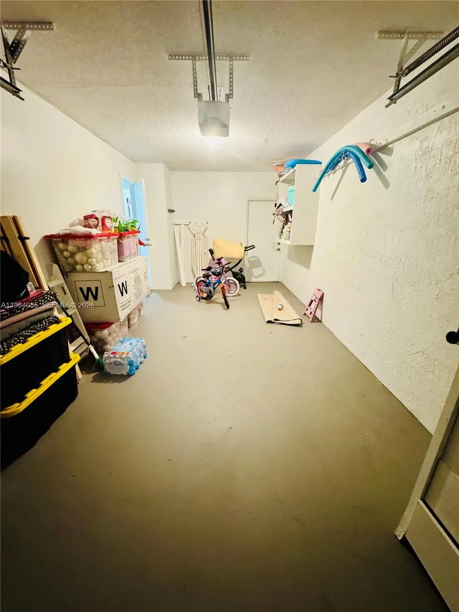 11761 Nw 12th St, Pembroke Pines, Florida 33026, Pembroke Pines, Florida 33026, 3 Bedrooms Bedrooms, ,2 BathroomsBathrooms,Residential Lease,For Rent,11761 Nw 12th St, Pembroke Pines, Florida 33026,A11964085