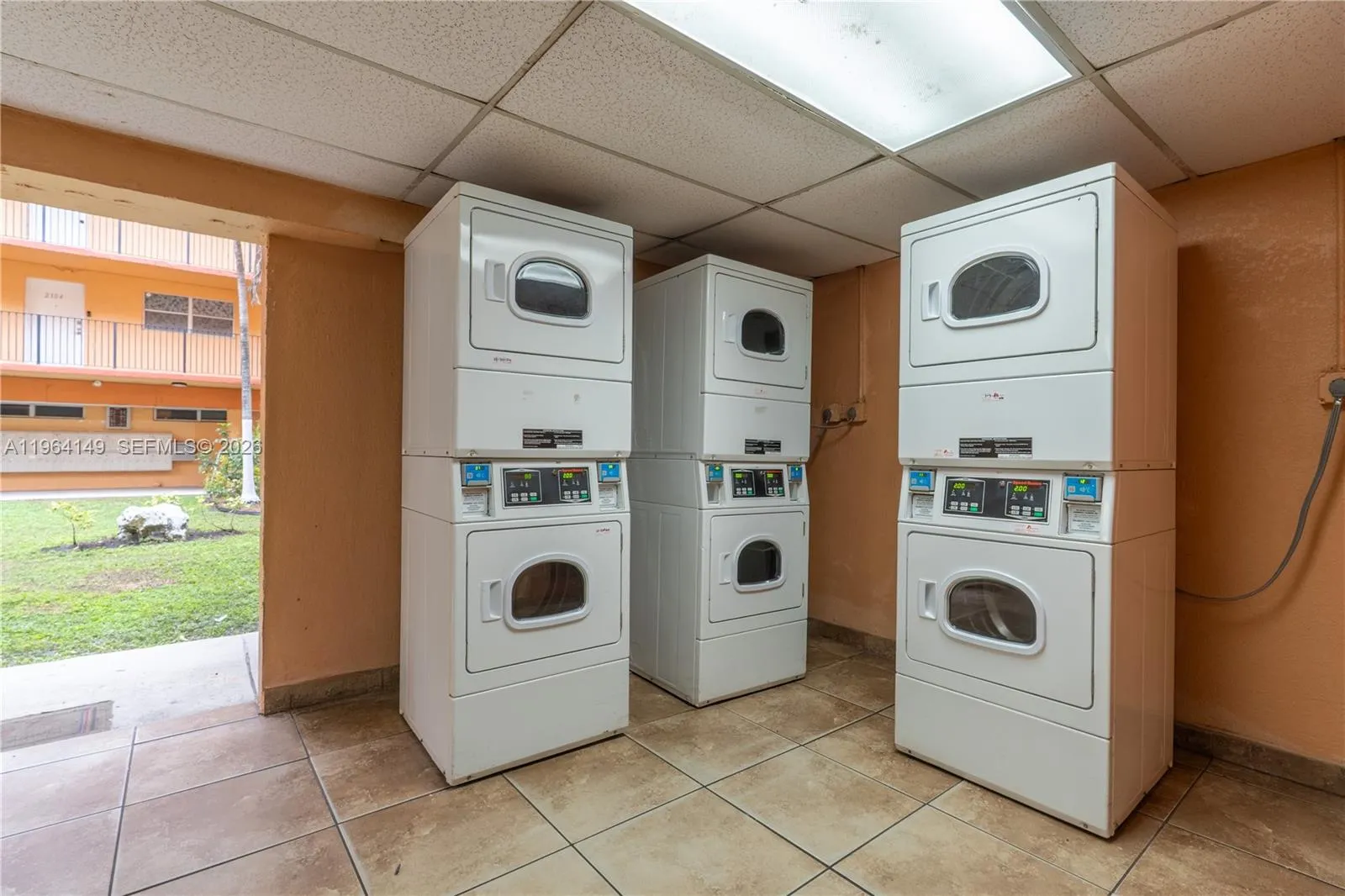 1910 W 56th St 3321, Hialeah, Florida 33012, Hialeah, Florida 33012, 2 Bedrooms Bedrooms, ,1 BathroomBathrooms,Residential,For Sale,1910 W 56th St 3321, Hialeah, Florida 33012,A11964149