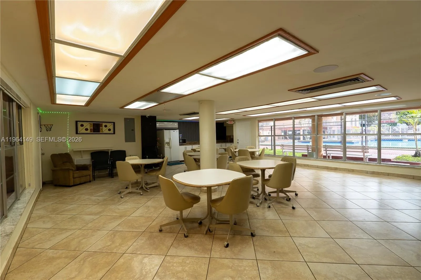 1910 W 56th St 3321, Hialeah, Florida 33012, Hialeah, Florida 33012, 2 Bedrooms Bedrooms, ,1 BathroomBathrooms,Residential,For Sale,1910 W 56th St 3321, Hialeah, Florida 33012,A11964149