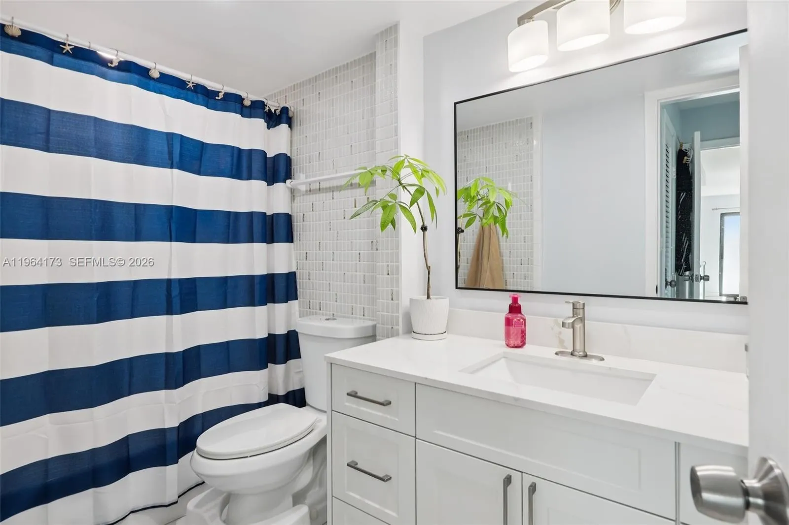 2201 Brickell Ave 77, Miami, Florida 33129, Miami, Florida 33129, 2 Bedrooms Bedrooms, ,2 BathroomsBathrooms,Residential,For Sale,2201 Brickell Ave 77, Miami, Florida 33129,A11964173