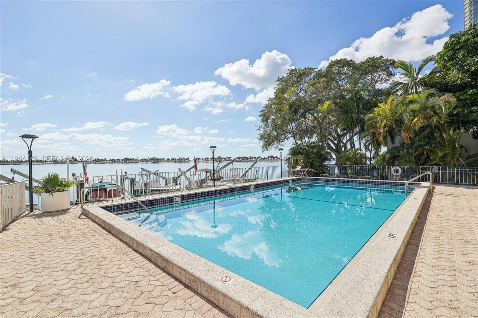 2201 Brickell Ave 77, Miami, Florida 33129, Miami, Florida 33129, 2 Bedrooms Bedrooms, ,2 BathroomsBathrooms,Residential,For Sale,2201 Brickell Ave 77, Miami, Florida 33129,A11964173