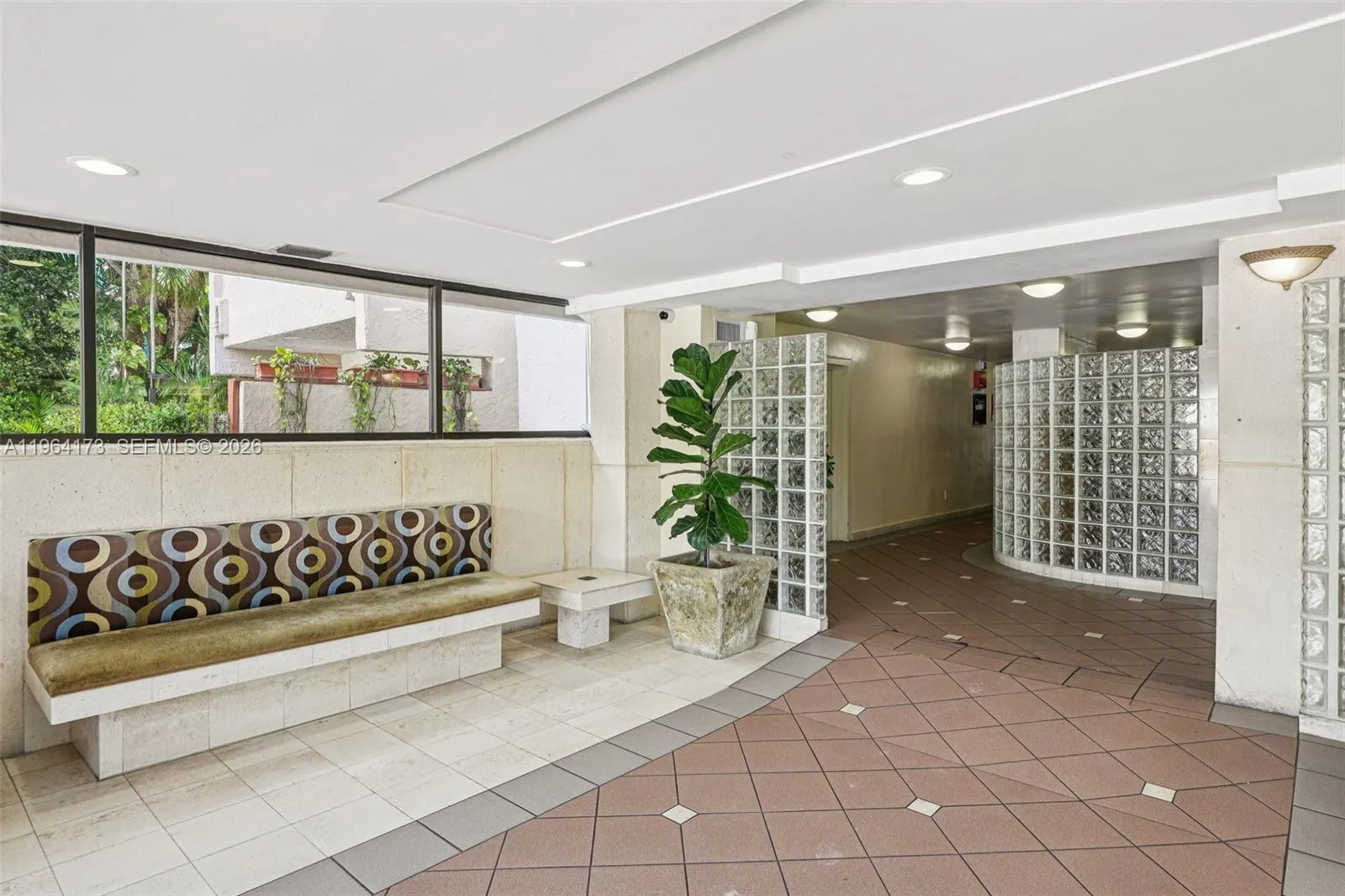 2201 Brickell Ave 77, Miami, Florida 33129, Miami, Florida 33129, 2 Bedrooms Bedrooms, ,2 BathroomsBathrooms,Residential,For Sale,2201 Brickell Ave 77, Miami, Florida 33129,A11964173