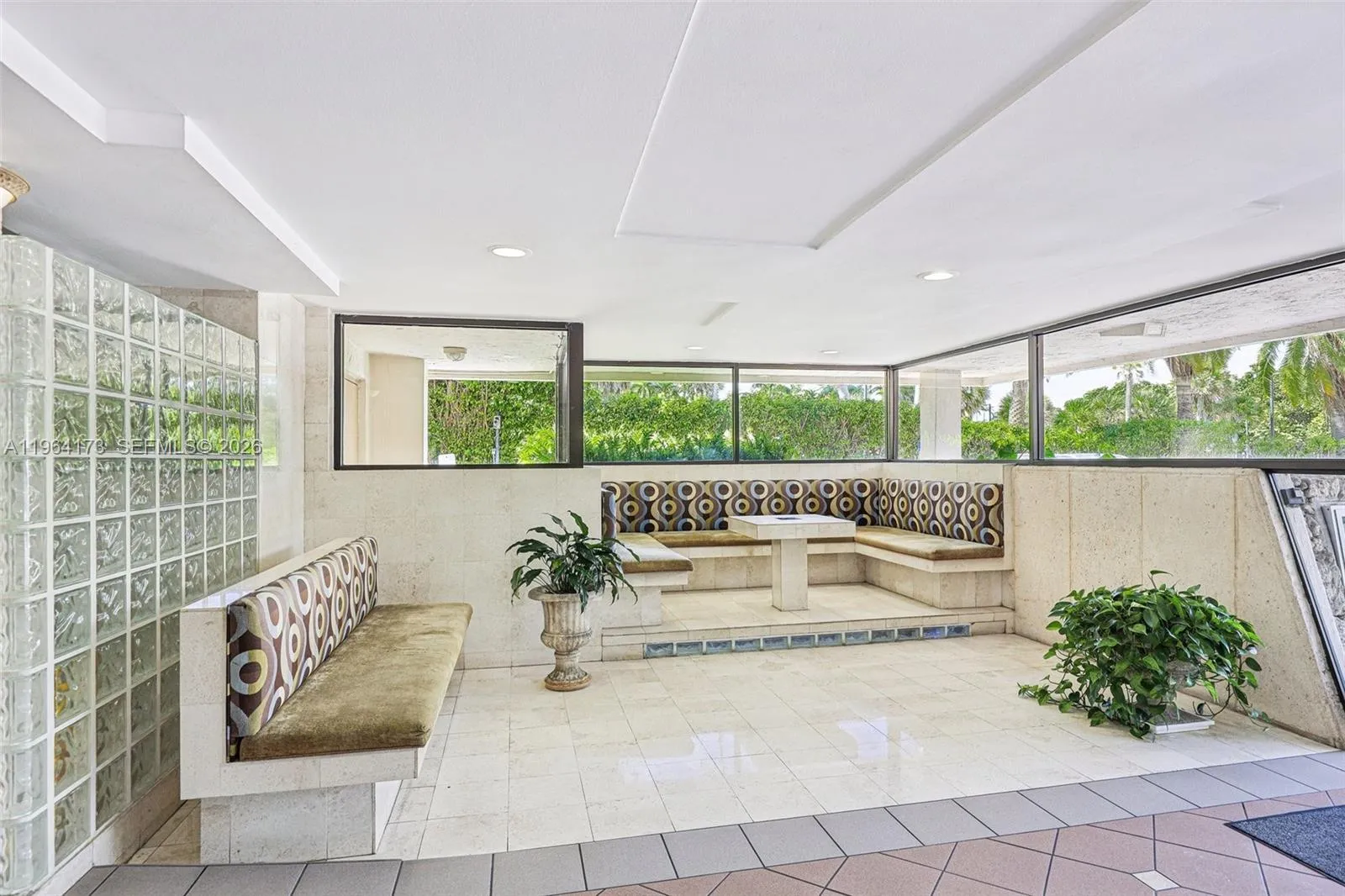 2201 Brickell Ave 77, Miami, Florida 33129, Miami, Florida 33129, 2 Bedrooms Bedrooms, ,2 BathroomsBathrooms,Residential,For Sale,2201 Brickell Ave 77, Miami, Florida 33129,A11964173